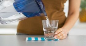 Popijte čašu vode u 6 sati ujutro: Cijeli svijet je POLUDIO za ovom metodom, evo zašto!